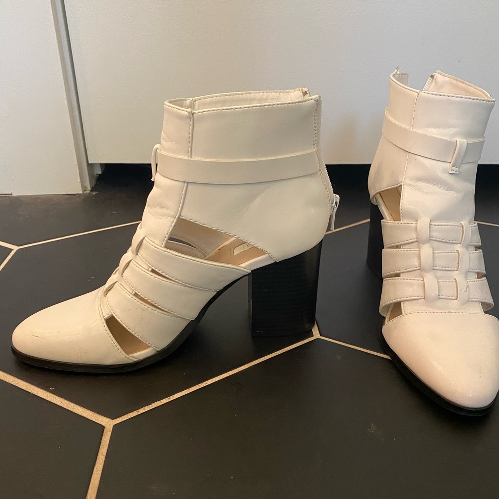 White ankle booties - Picture 2 of 4